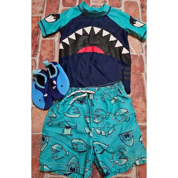 Carter's 3PC Shark Set Size 2T)‎  (OS 517) - Picture 1 of 2